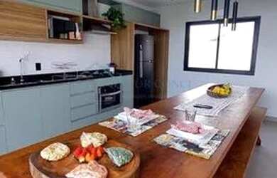 Imagem: A casa possui 3 Dormitórios, 2 Banheiros, 1 Vaga na garagem