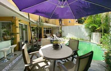 Imagem: A casa em condomínio possui 4 Dormitórios, 5 Banheiros, 4