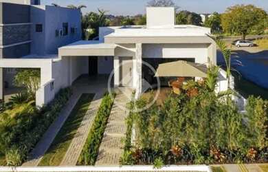 Imagem: A casa em condomínio possui 3 Dormitórios, 1 Banheiro e 172m²