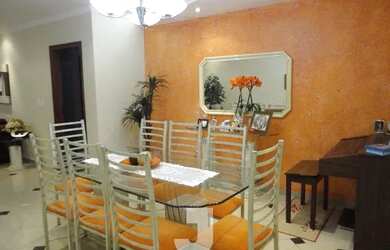 Imagem: O apartamento possui 3 Dormitórios, 2 Banheiros, 2 Vagas na