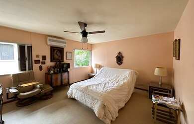 Imagem 15: Casa no jardim Europa. Churrasqueira, Varanda, Guarda roupaeLareira