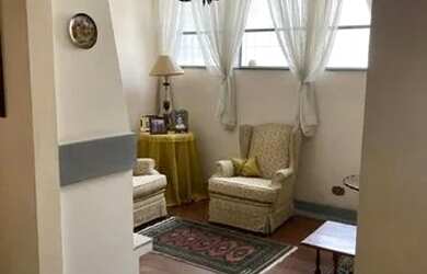 Imagem: O depósito possui 2 Vagas na garagem, 294m² de Área e está