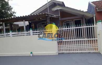 Imagem: A casa possui 2 Dormitórios, 1 Banheiro, 2 Vagas na garagem