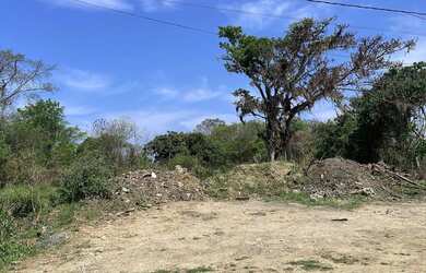 Imagem: O terreno possui 860m² de Área e está localizado em Santa