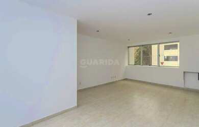 Imagem: O depósito possui 1 Vaga na garagem, 32m² de Área e está