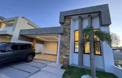 Imagem: A casa em condomínio possui 3 Dormitórios, 3 Banheiros, 2