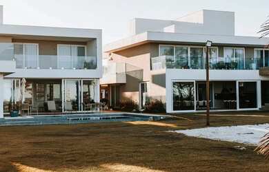 Imagem: Casa 8/4 para venda e locação em Guarajuba