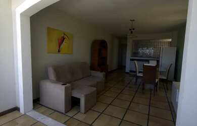 Imagem: O apartamento possui 1 Dormitório, 1 Banheiro, 1 Vaga na garagem