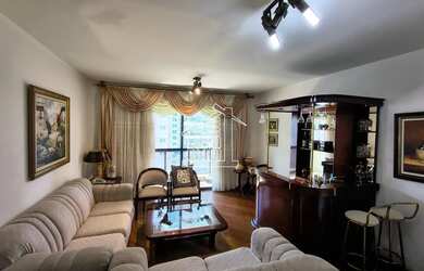 Imagem: O apartamento possui 4 Dormitórios, 5 Banheiros, 3 Vagas na