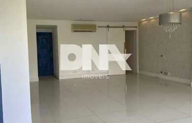 Imagem 5: BLACK FRIDAY. Piscina, Guarda roupa, 131m² de Áreae2 Vagas na garagem