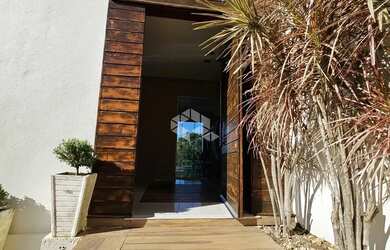 Imagem 10: Casa alto padrão, 5 suítes, 8 banheiros, escritório, 5 garagens, piscina,...