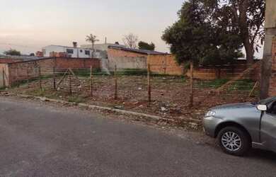 Imagem: O terreno possui 286m² de Área e está localizado em Guarituba