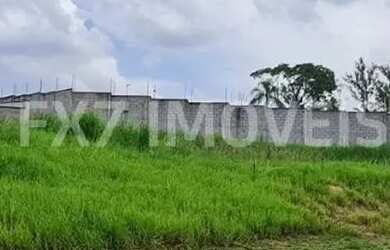 Imagem: O terreno à venda possui 611m² de Área e está localizado