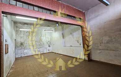 Imagem: A casa possui 4 Dormitórios, 3 Banheiros, 214m² de Área e