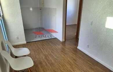 Imagem: O apartamento possui 2 Dormitórios, 1 Banheiro, 1 Vaga na garagem