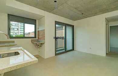 Imagem: O apartamento possui 2 Dormitórios, 1 Banheiro, 1 Vaga na garagem