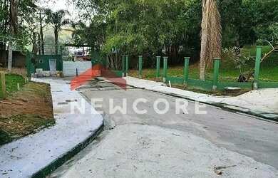 Imagem: O terreno possui 750m² de Área e está localizado em Serra