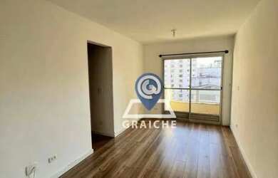 Imagem: O apartamento possui 1 Dormitório, 1 Banheiro, 1 Vaga na garagem