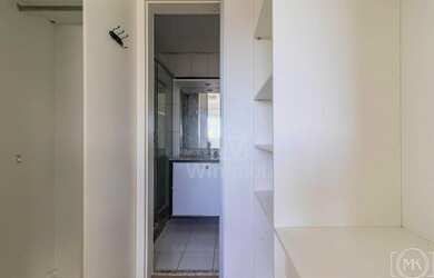 Imagem 10: Apartamento à venda, 68 m² por R$ 460.000,00 - Vila Ipiranga - Porto...