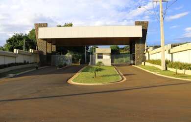 Imagem: O terreno possui 300m² de Área e está localizado em Colônia