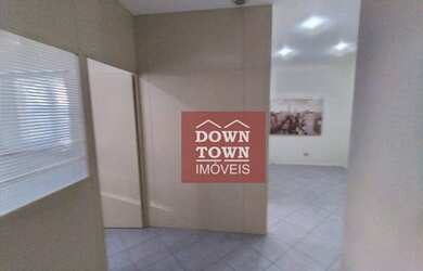 Imagem: O depósito possui 2 Vagas na garagem, 100m² de Área e está