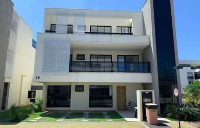 Imagem: O apartamento na cobertura possui 4 Dormitórios, 5 Banheiros