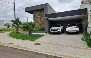 Imagem: A casa em condomínio possui 3 Dormitórios, 3 Banheiros, 2