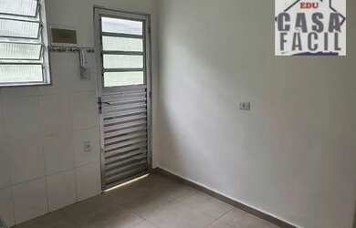 Imagem: A casa em condomínio possui 1 Dormitório, 1 Banheiro, 52m²