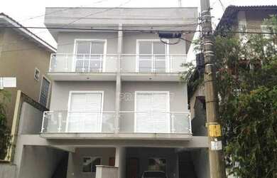 Imagem: A casa em condomínio possui 3 Dormitórios, 2 Banheiros, 4