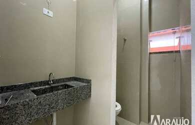 Imagem: O depósito possui 2 Vagas na garagem e 120m² de Área e está