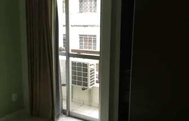 Imagem: O apartamento possui 1 Dormitório, 1 Banheiro, 40m² de Área