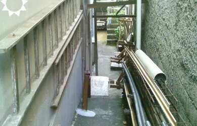 Imagem: A casa possui 3 Dormitórios, 2 Banheiros, 1 Vaga na garagem