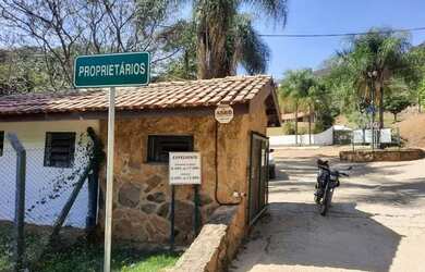 Imagem 2: Terreno à venda no Condomínio Estância Santa Maria do Laranjal - Atibaia
