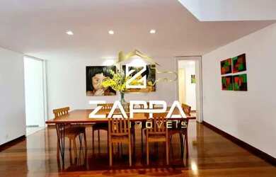 Imagem 8: Quadra da praia de Copacabana com varandão e vista mar