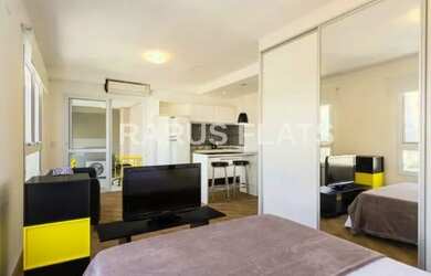 Imagem: O studio possui 1 Dormitório, 1 Banheiro, 1 Vaga na garagem