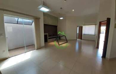 Imagem: A casa em condomínio possui 3 Dormitórios, 4 Banheiros, 4