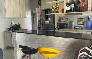 Imagem 4: Casa com loja em frente