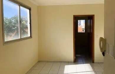 Imagem: O apartamento possui 1 Dormitório, 1 Banheiro, 1 Vaga na garagem