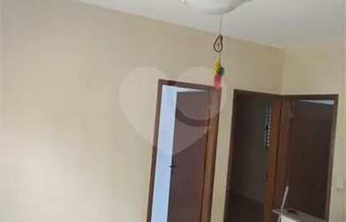 Imagem: A casa e possui 2 Dormitórios, Suítes, 1 Banheiro, 1 Vaga