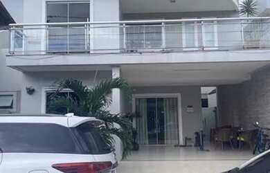 Imagem: A casa em condomínio possui 4 Dormitórios, 5 Banheiros, 1