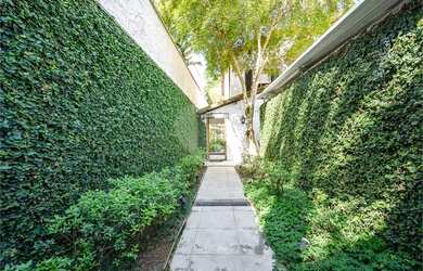 Imagem 2: Linda Casa para Locação no Bairro nobre do Jardim Europa com 332 metros...