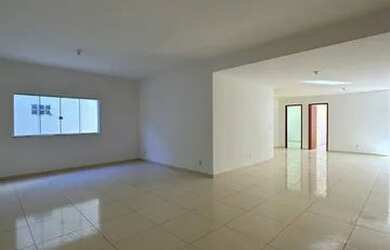 Imagem: O apartamento possui 3 Dormitórios, 1 Banheiro, 1 Vaga na garagem