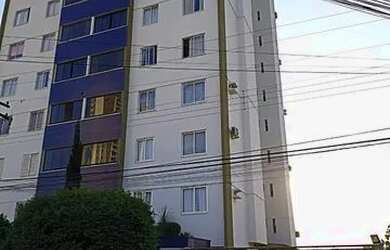 Imagem: O apartamento possui 3 Dormitórios, 1 Banheiro, 1 Vaga na garagem