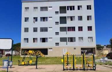 Imagem: O apartamento possui 2 Dormitórios, 1 Banheiro, 1 Vaga na garagem