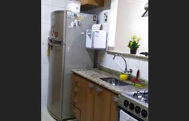 Imagem: O apartamento possui 3 Dormitórios, 1 Banheiro, 1 Vaga na garagem