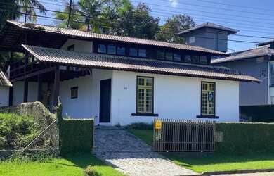 Imagem: A casa em condomínio possui 3 Dormitórios, 2 Banheiros, 2