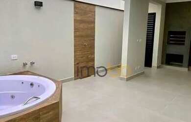 Imagem: A casa em condomínio possui 3 Dormitórios, 3 Banheiros, 2