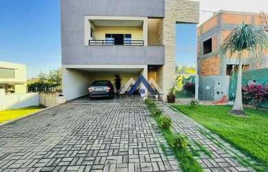 Imagem: A casa em condomínio possui 4 Dormitórios, 5 Banheiros, 4