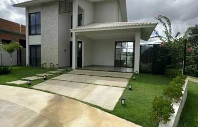 Imagem: A casa em condomínio possui 4 Dormitórios, 4 Banheiros, 2