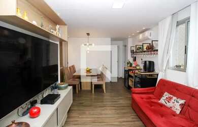 Imagem: O apartamento possui 2 Dormitórios, 2 Banheiros, 2 Vagas na